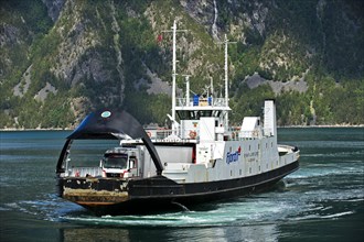 Ferry Sykkylysfjord in Storfjord