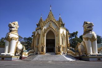 West entrance of the Shwedagon Pagoda