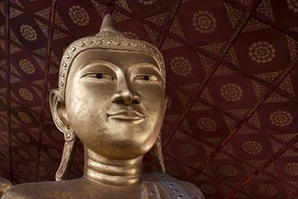 Bronze head of Buddha at Wat Jong Kham