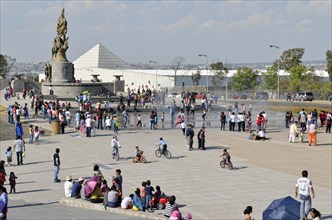 Victory Monument and the center of May 5