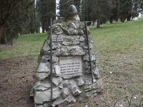 Symbolic grave stone for Mountaineera or Alpini