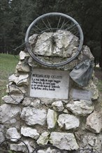 Symbolic grave stone for the bicycle infantry