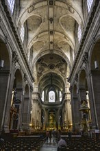 Nave in the parish church of Saint Sulpice