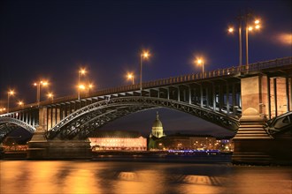 Theodor Heuss Bridge connecting the Hessian Mainz-Kastel with the Palatinate Mainz