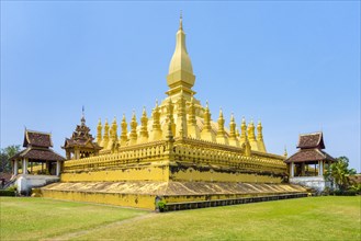 Pha That Luang golden stupa