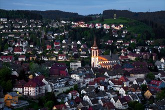 Neustadter Munster or parish church of St. Jacobi at dusk