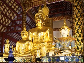 Golden Buddha statues