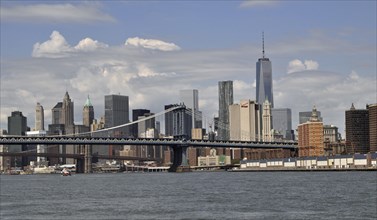 Manhattan Bridge and Freedom Tower
