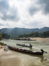 Boats on Tembeling River