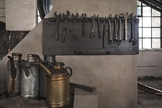 Tools for a steam engine from 1903