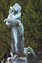 Sculpture of Mother Goose