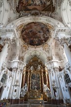Ceiling fresco and high altar in Baroque Marienmunster