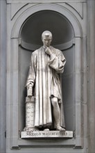Statue of Niccolo Machiavelli in the courtyard of the Uffizi