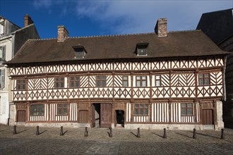 Tudor style house Maison Henri IV in Saint-Valery-en-Caux