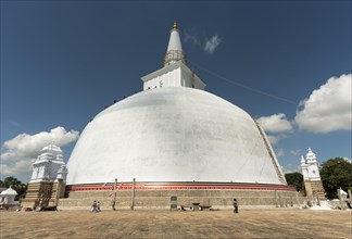 Ruwanwelisaya or Ruwanweli Maha Seya Stupa