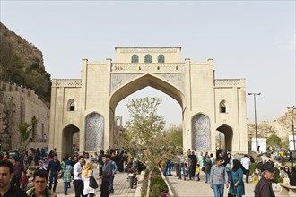 Many Iranians at Qur'an Gate