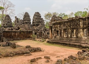 Second ring of walls with Prasat