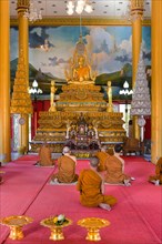 Monks in Wat Burapharam