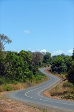 Curvy road in Ou Reang