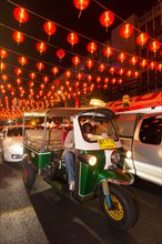 Red chinese lanterns in Yaowarat road