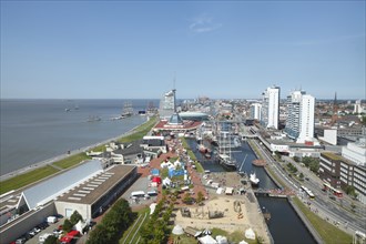View from the radar tower with Havenwelten and Columbus Center at Sail 2015