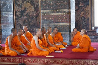 Teaching Buddhist monks at Wat Po