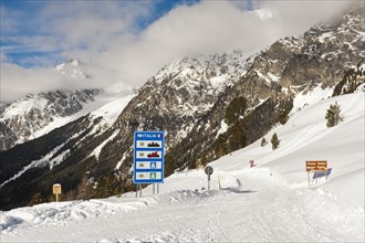 Snowy mountain pass Stallersattel