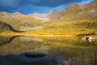 Mountains reflected in lake Keilvatnet