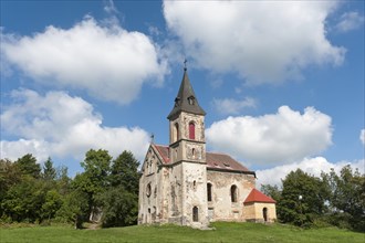 Dilapidated church at Svamberk Castle