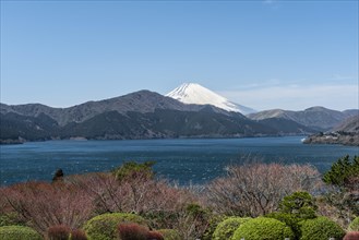 Ashi Lake