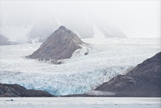 Smeerenburg Glacier