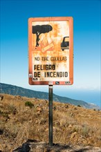 Spanish warning sign