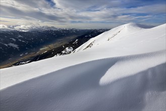 A snow cornice on Blaseneck peak