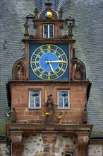 Gabel with a clock