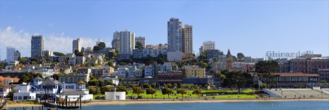 Skyline of San Francisco with the Marine Park