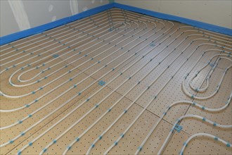 Flexible tubes or pipes of an under floor heating