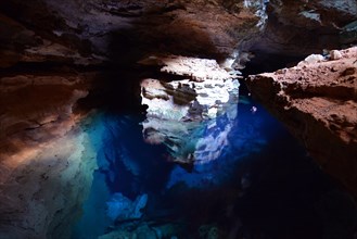 Poco Acul cave