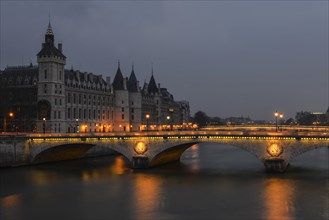 La Conciergerie at dusk