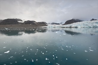 Smeerenburg Glacier