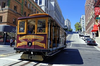 The historic cable car on California Street