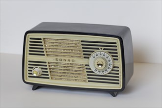 Radio of the GDR brand Sonra from 1950