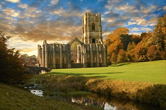 Fountains Abbey and Studley Royal water gardens