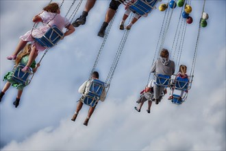 Chairoplane or swing ride