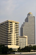 Mandarin Oriental Hotel and the State Tower at the Chao Phraya River