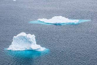 Small floating icebergs