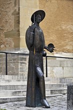 Modern bronze statue of Saint James as a guide for pilgrims