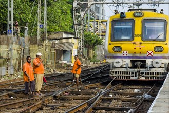 Train arriving at Churchgate Railway Station