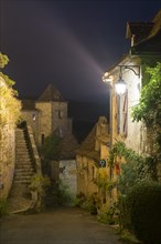 Alleyway at nightSaint-Cirq-Lapopie