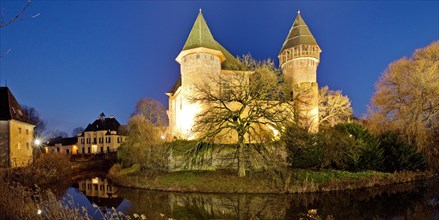 Wasserschloss Burg Linn
