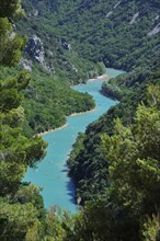 People with pedalos in the Verdon Gorge